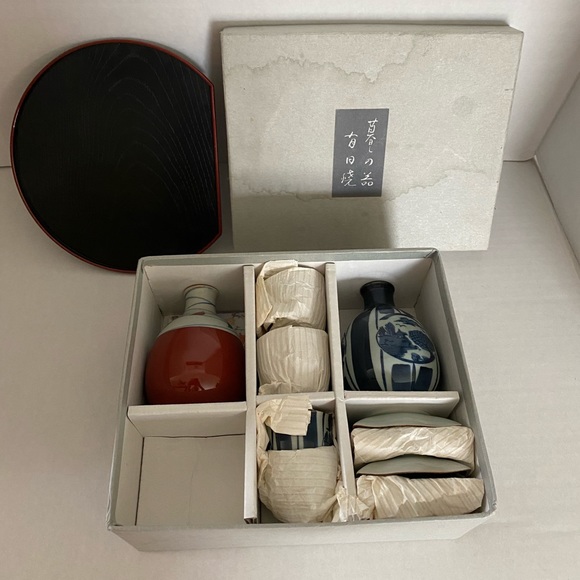 Japanese Arita porcelain Sake set - Arita Display - Picture 4 of 16
